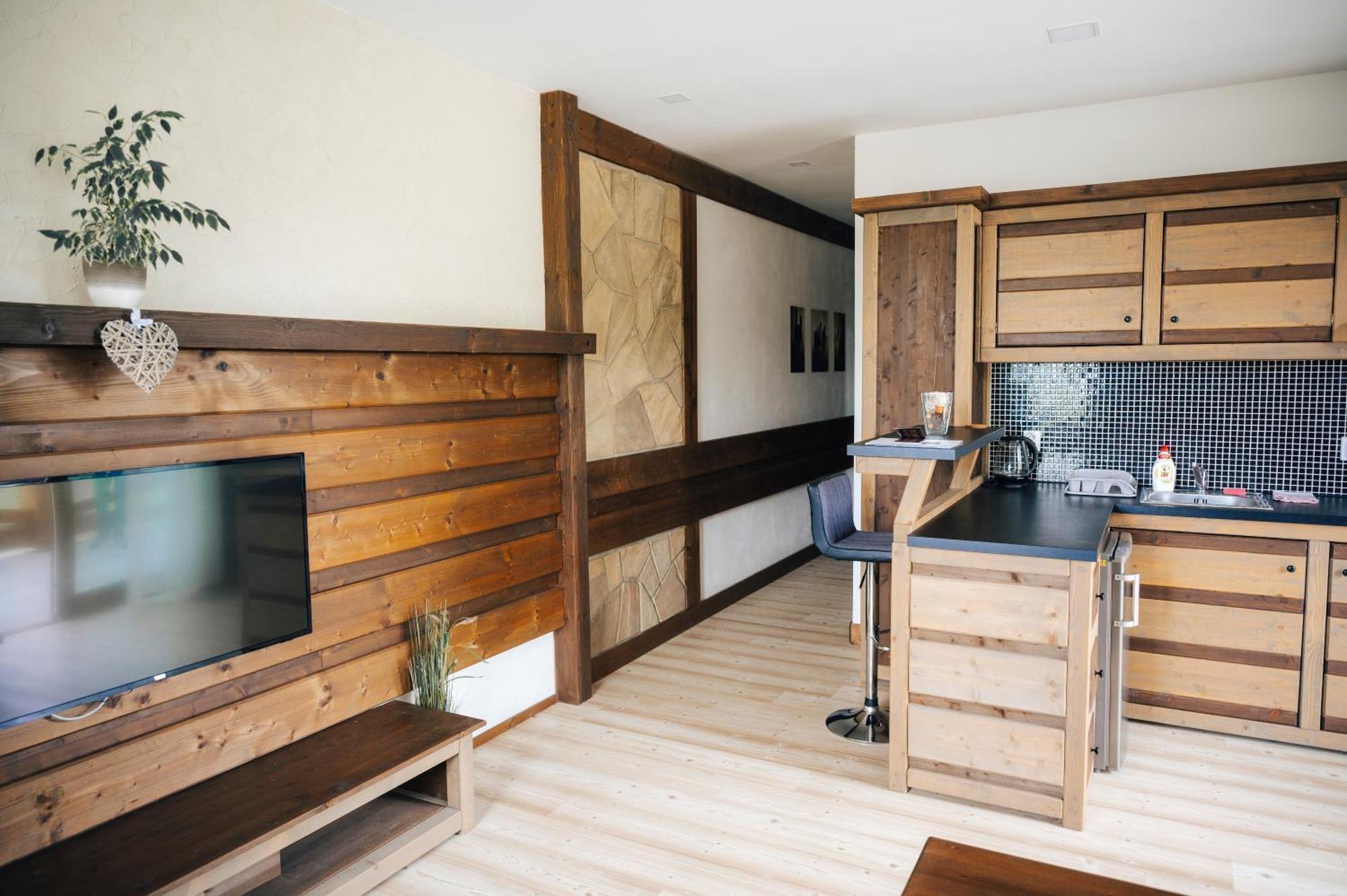 Nestville Apartments Hniezdne ภายนอก รูปภาพ